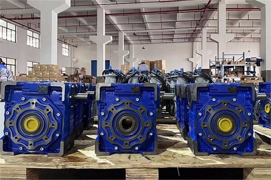 艾思捷鑄鐵蝸輪減速機(jī)RV110.jpg 艾思捷鑄鐵蝸輪減速機(jī)RV110.jpg